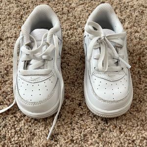 Toddler size 7 Nike Air Force 1 sneakers
